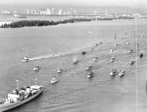 Vintage Florida fishing photo boats leaving Hibiscus Island