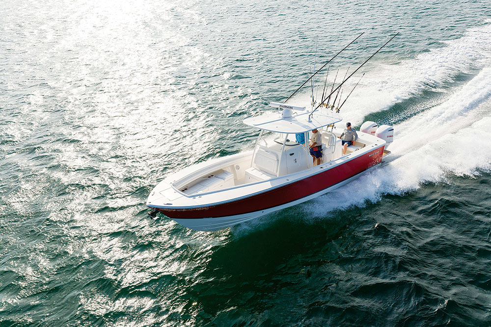 Regulator 31 center console fishing boat running