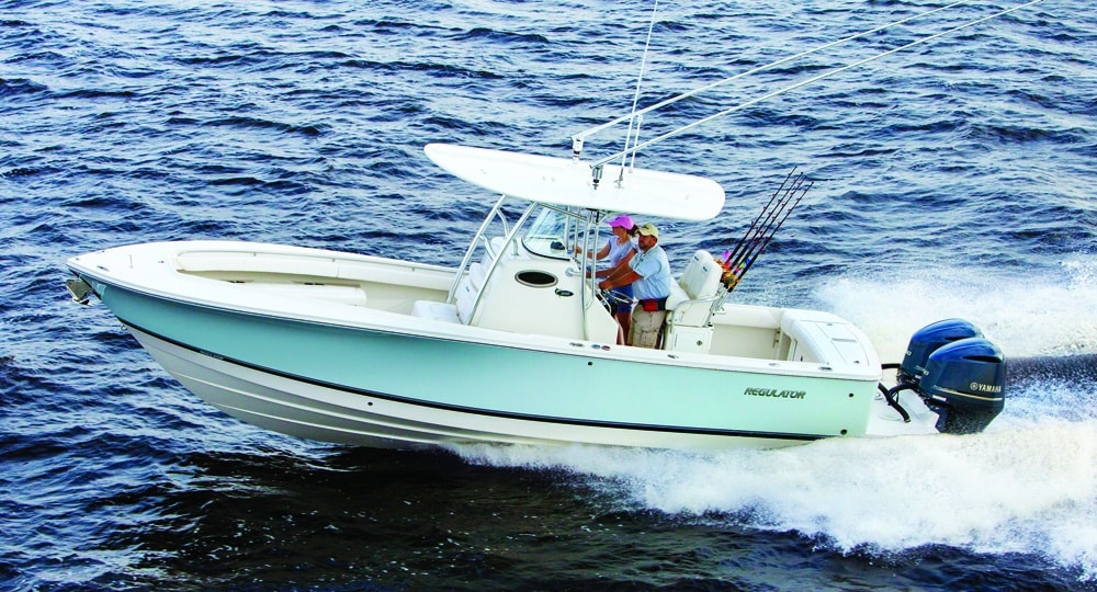 Regulator 28 deep sea fishing boat