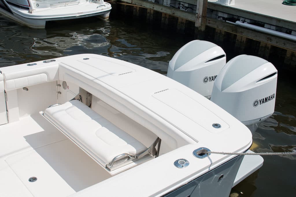 Regulator 31 Center Console Cockpit