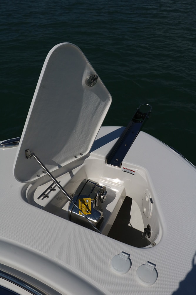 Robalo R302 bow locker