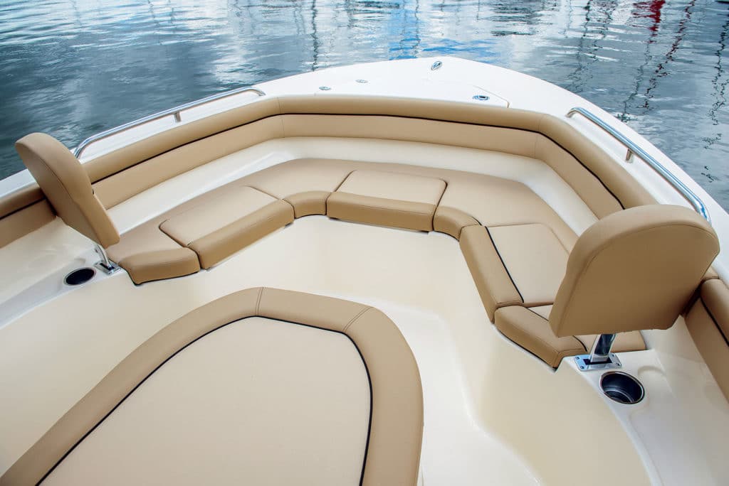 Scout 215 XSF Center Console Bow