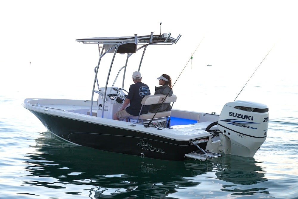 Sea Chaser 210 LX Bay Runner inshore center-console fishing boat