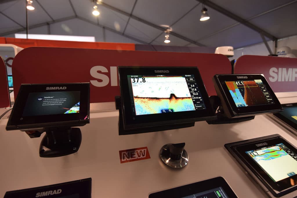 Simrad GO9 XSE Multifunction Display