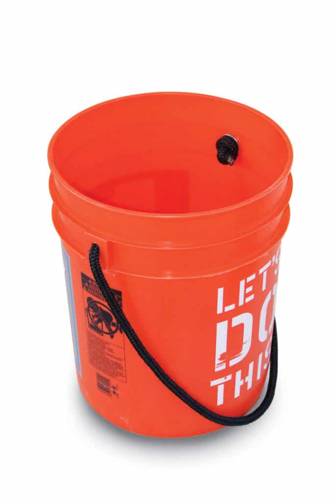 Rope handle on bucket