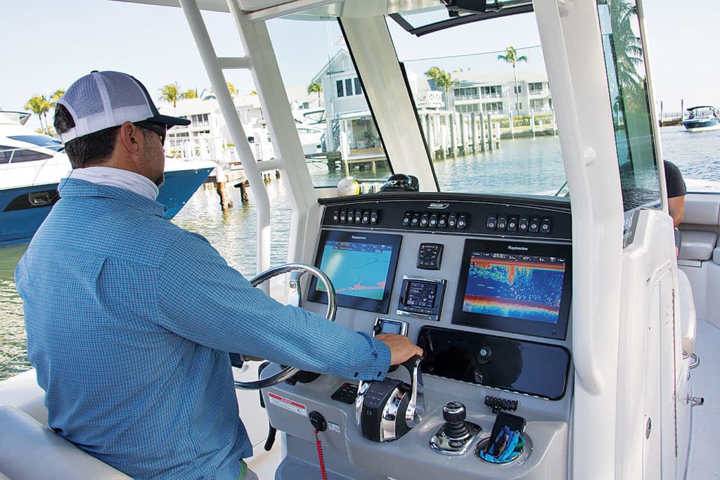 Boston Whaler 280 Outrage