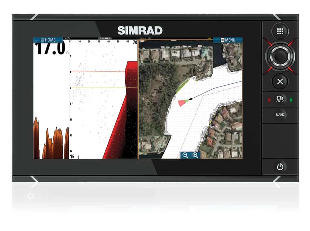 Simrad ForwardScan fishfinder fishing display screenshot