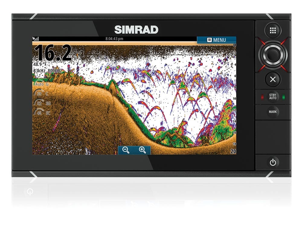 Simrad DownScan Overlay fishfinder fishing display screenshot