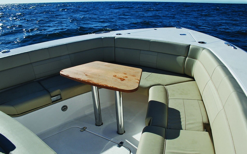 Pursuit Boats S 408 Sport bow seating area.