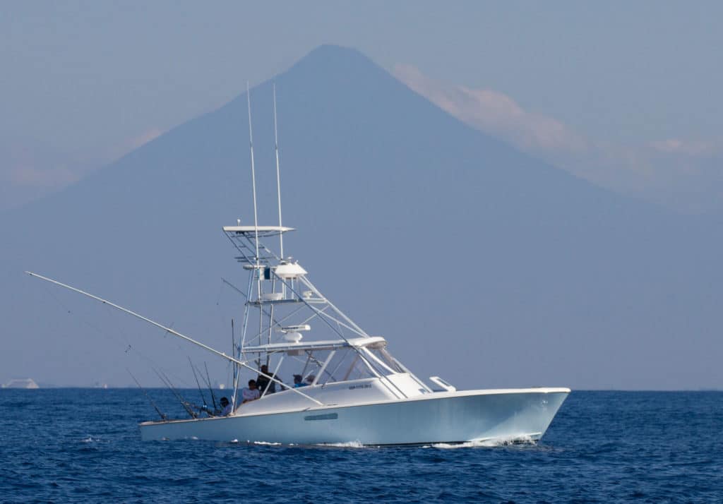 Sportfisher heads offshore Guatemala