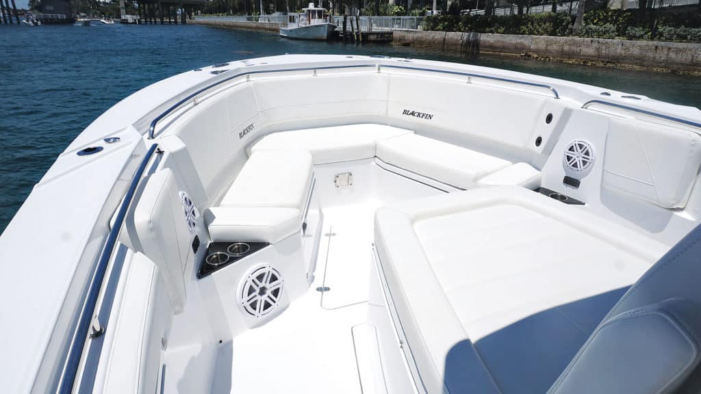 Blackfin 332CC bow seating