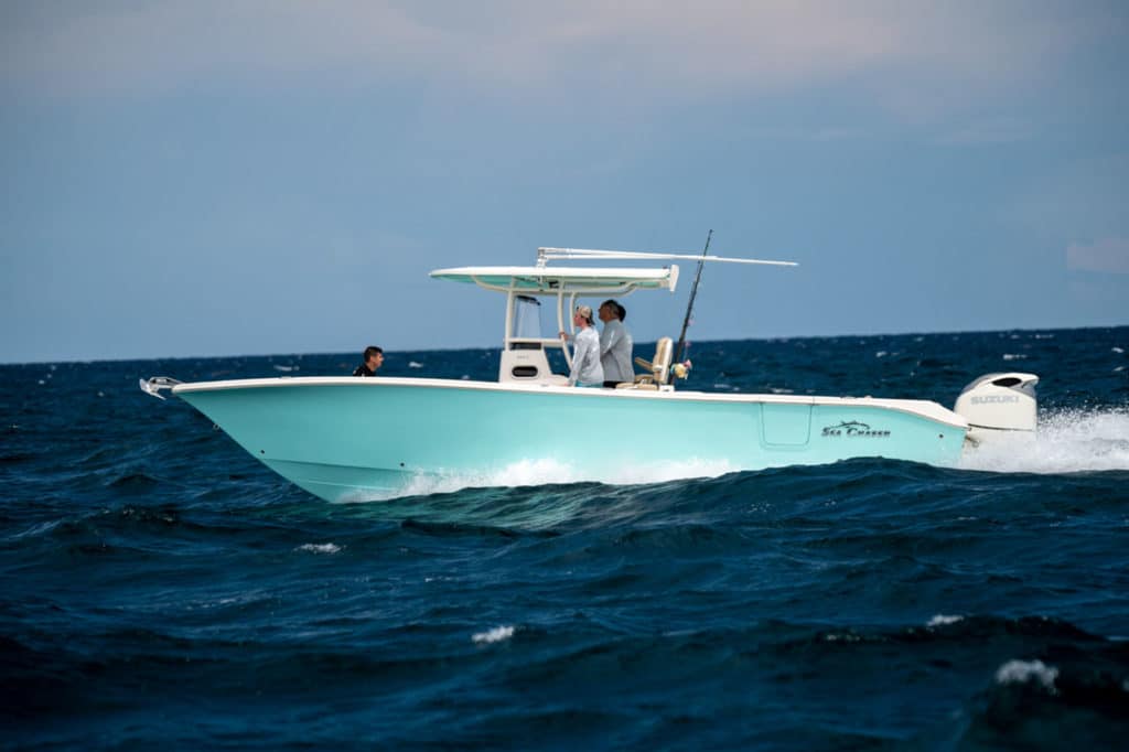 Sea Chaser 30HFC CC Blue Water running shot
