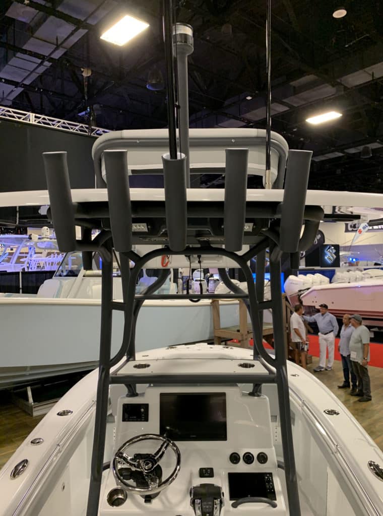 Yellowfin 26 Hybrid leaning post