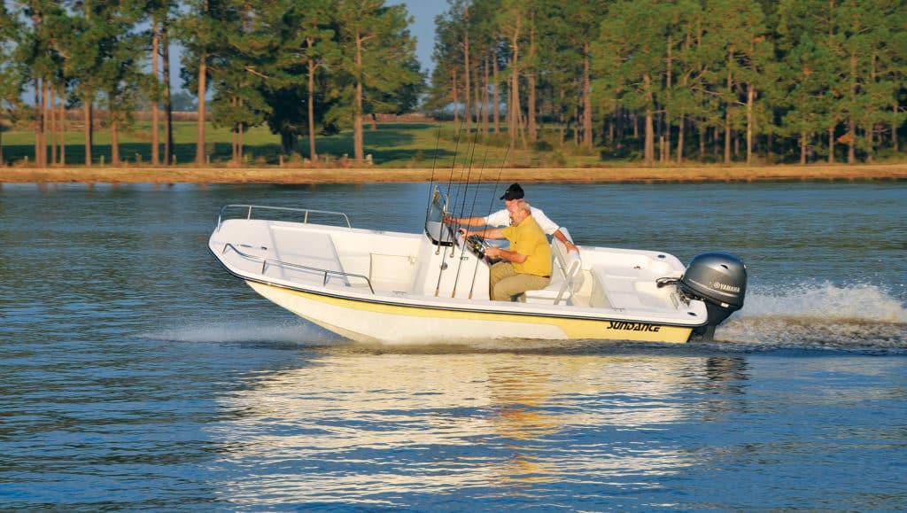 Sundance skiff in a turn