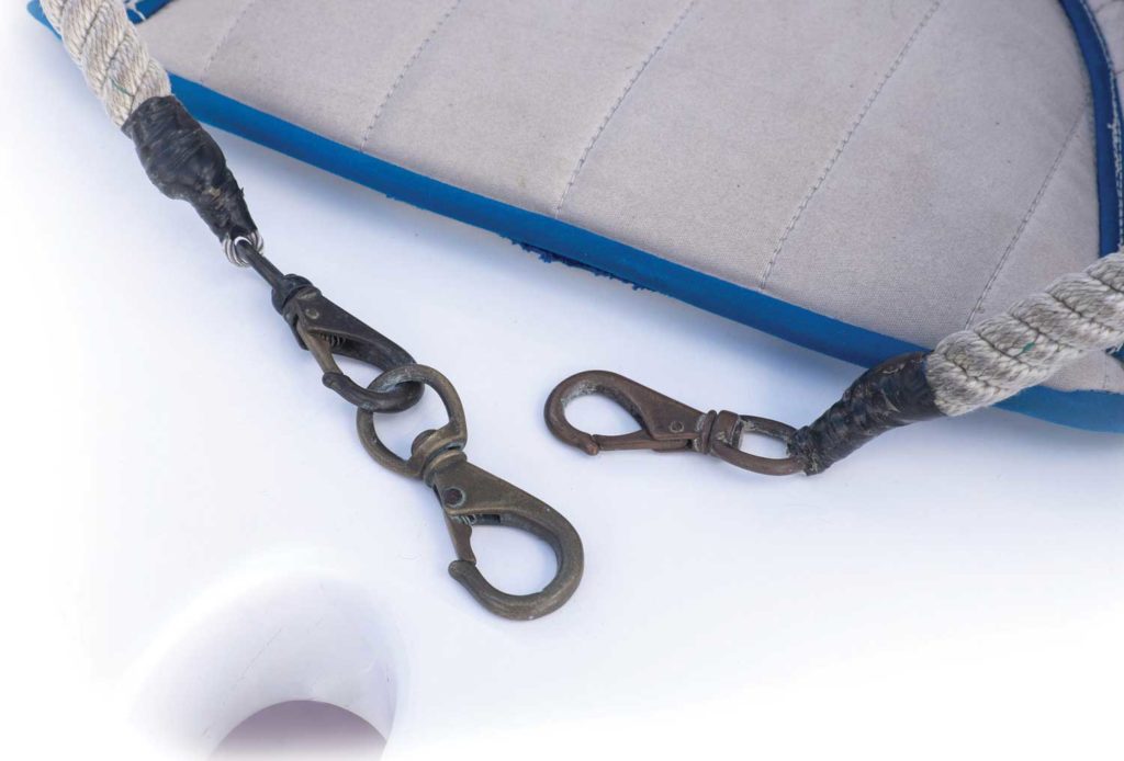 fish-fighting harness clips offshore fishing