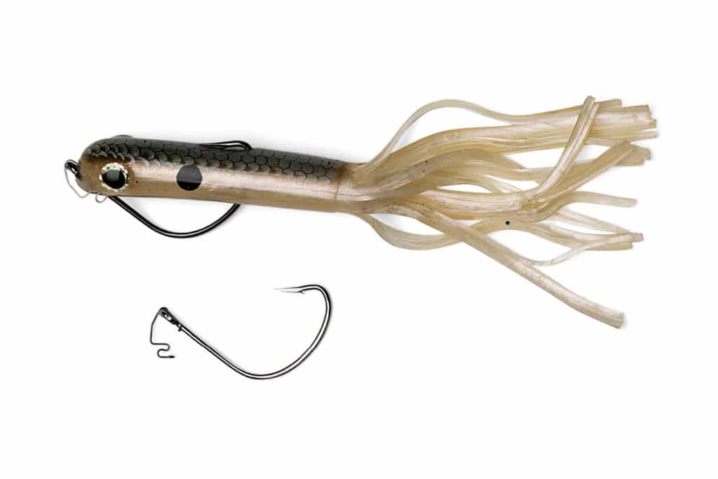 Rig Saltwater Fishing Lures With Worm Hooks
