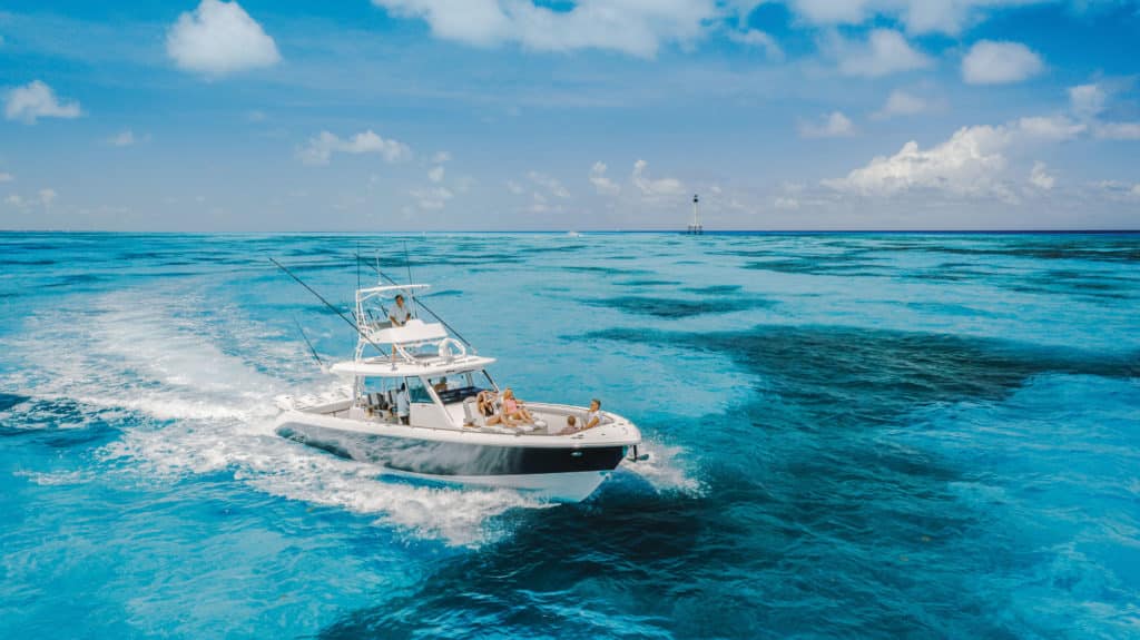 Everglades 455CC cruising over reefs