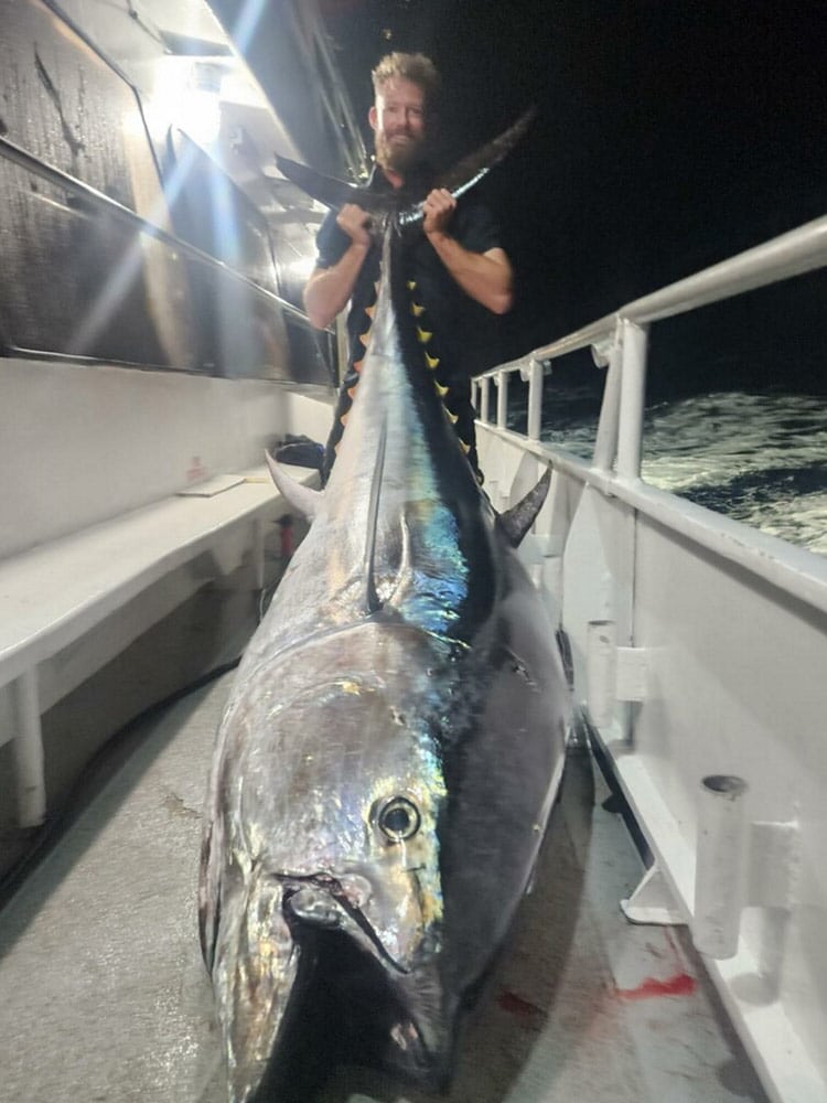 Texas Headboat Lands Giant Bluefin Tuna