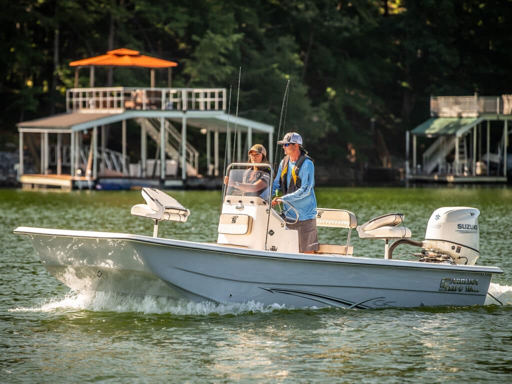 Carolina Skiff 19 SWS cruising inshore