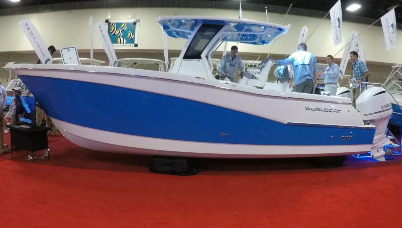 Mid-sized center consoles at the 2016 Fort Lauderdale Boat Show