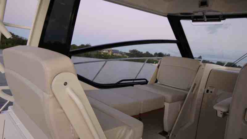 Boston Whaler 325 Conquest rear-facing front seat
