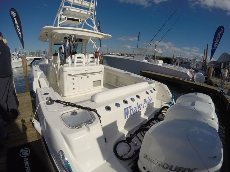 Boston Whaler 370 Outrage