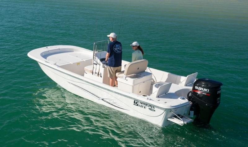 Carolina Skiff 218DLV sportfishing boat