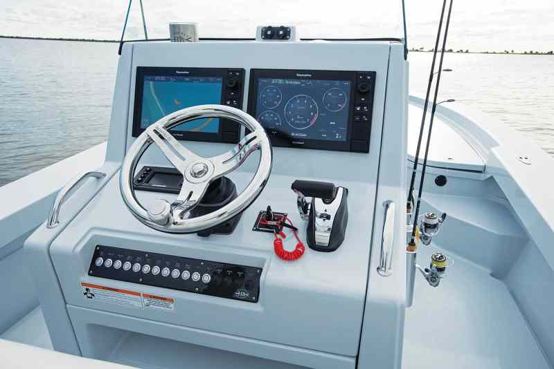 Hell's Bay Estero 24 Bay Boat Console