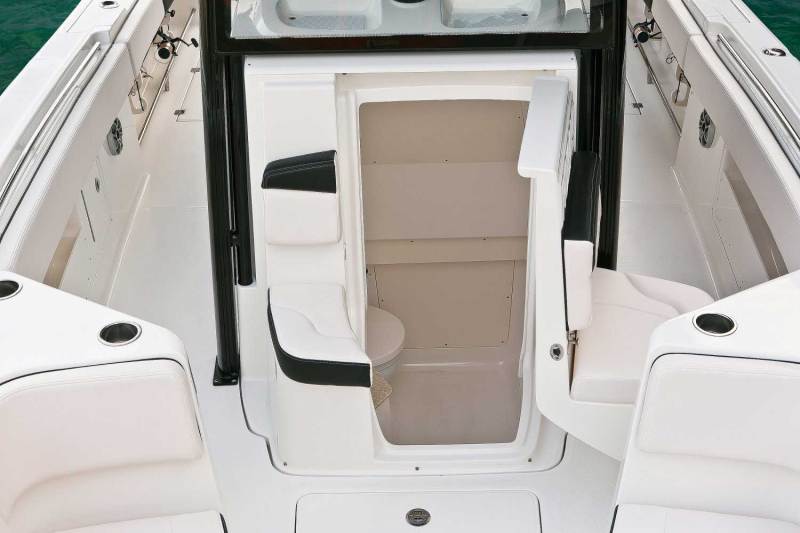 Robalo R302