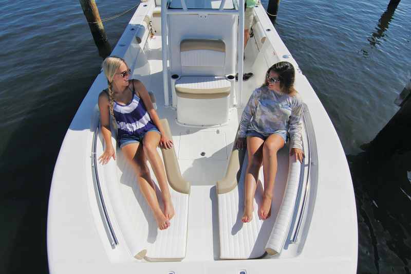 Sea Born LX22 Bow