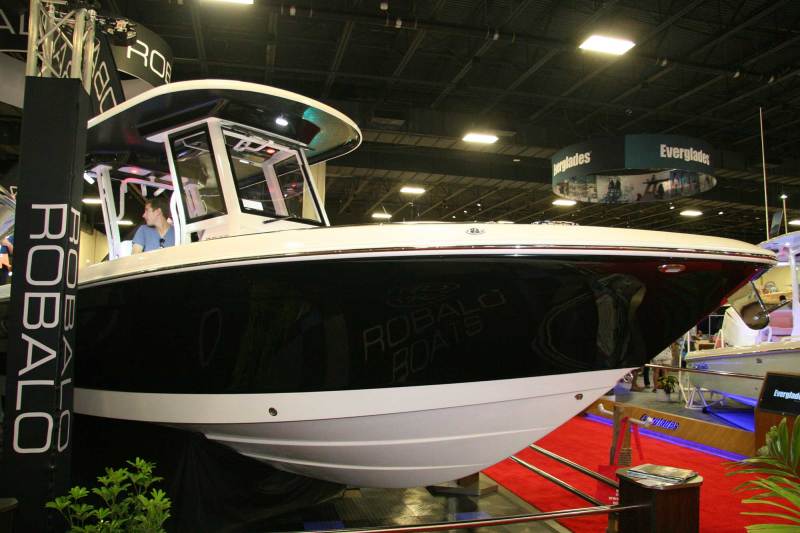 Robalo R272 (new)