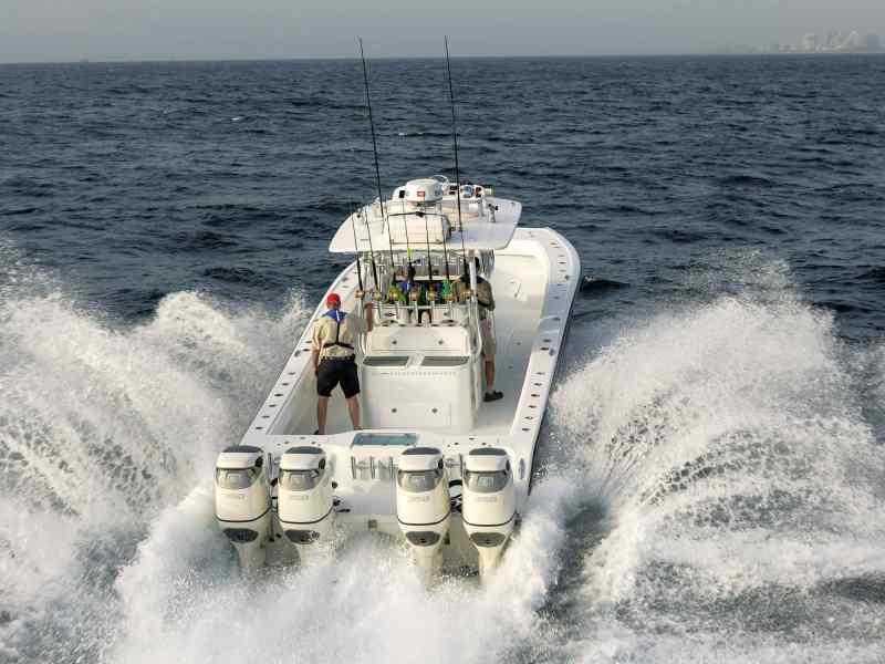 New Outboard Engines Spur the Rise of Single-System Boats