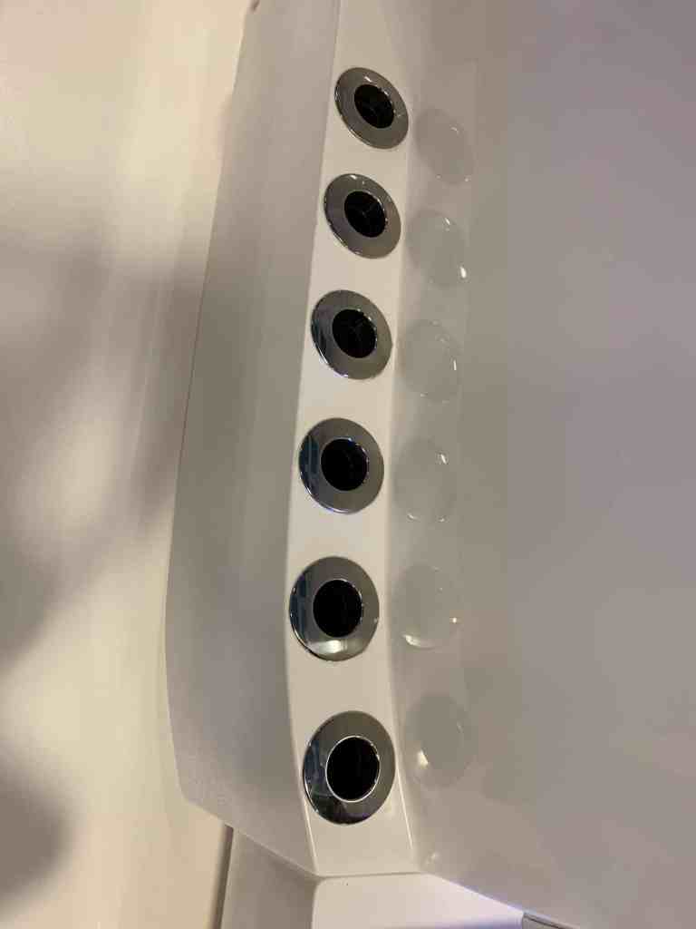 Contender 35ST rod holders
