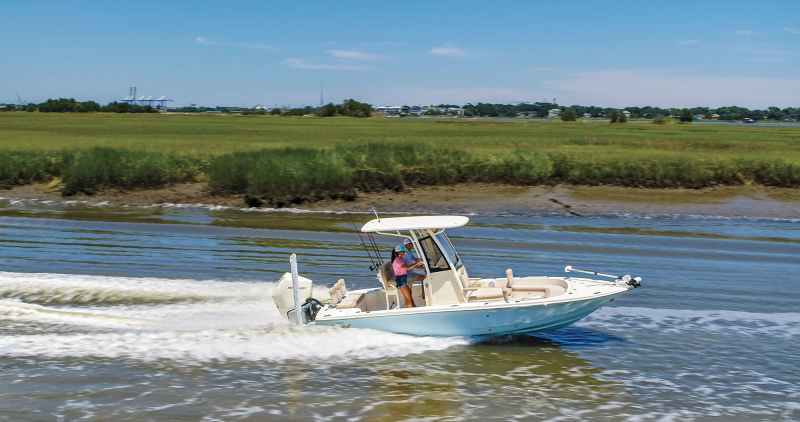 231XSB_DJI_0082.MP4.00_01_19_17.Still001-e Scout 231 XSB running inshore