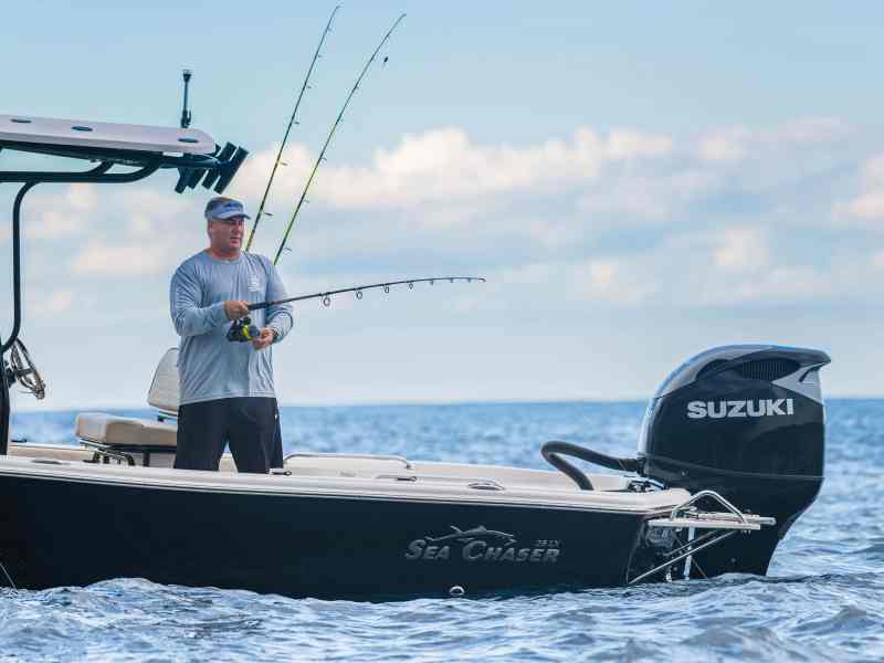 SPF0522-Inshore-SC-26LX Sea Chaser 26 LX fishing offshore