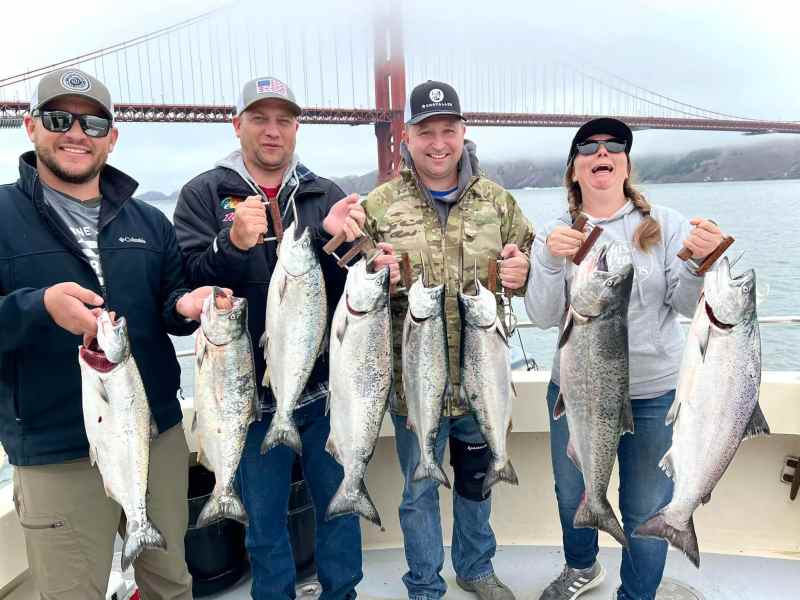 SPF0822-Cali-salmon Anglers with multiple king salmon