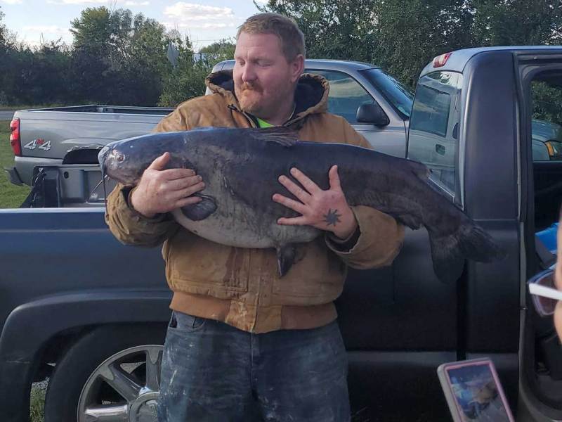 SPF1122-Delaware-catfish-TN James Lord record catfish