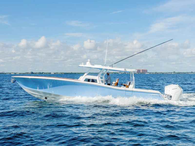 FBBG23-Invincible-43 Invincible 43 Open Fisherman offshore