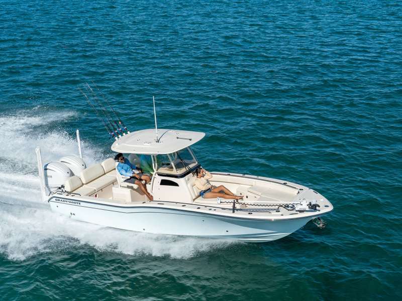 BTG0523-FT2-Grady-White-281-1 Grady-White 281 Coastal Explorer running offshore