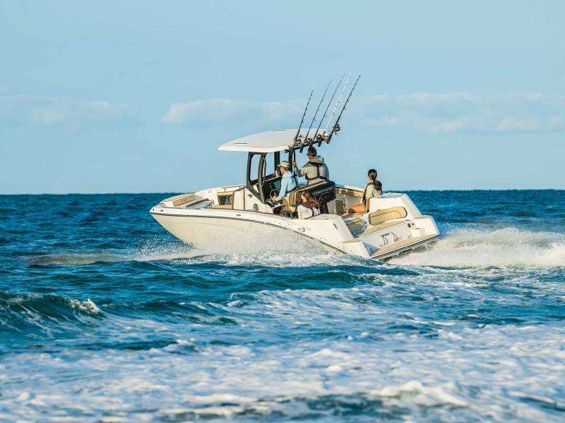 FBBG24-Yamaha Yamaha 255 FSH Sport H heading out to fish