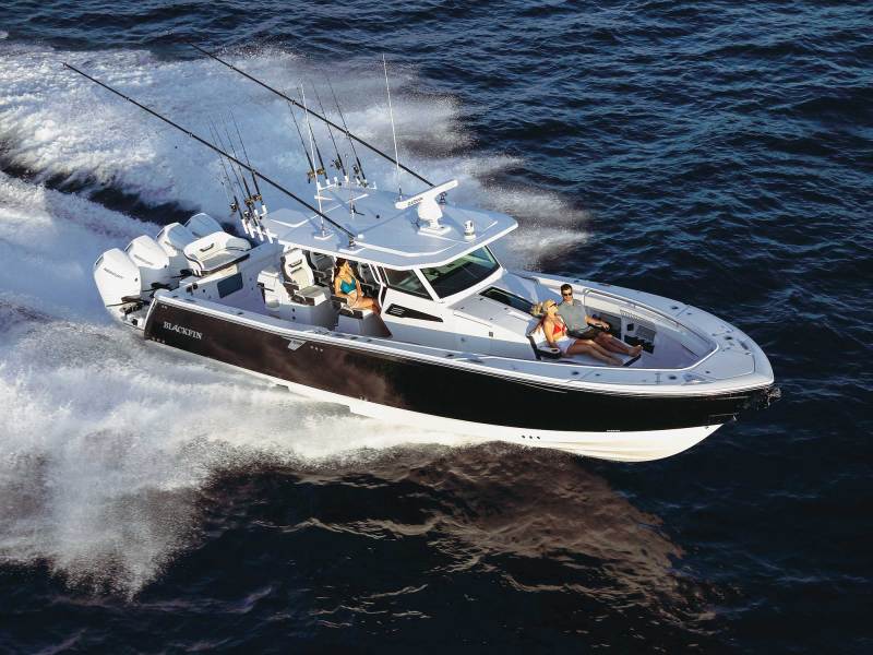 FBBG25-Blackfin-400CC-1 Blackfin 400CC offshore