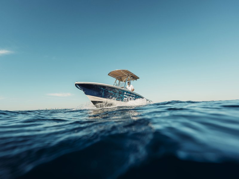 NM525-Gyro-1 Fishing boat using Seakeeper offshore
