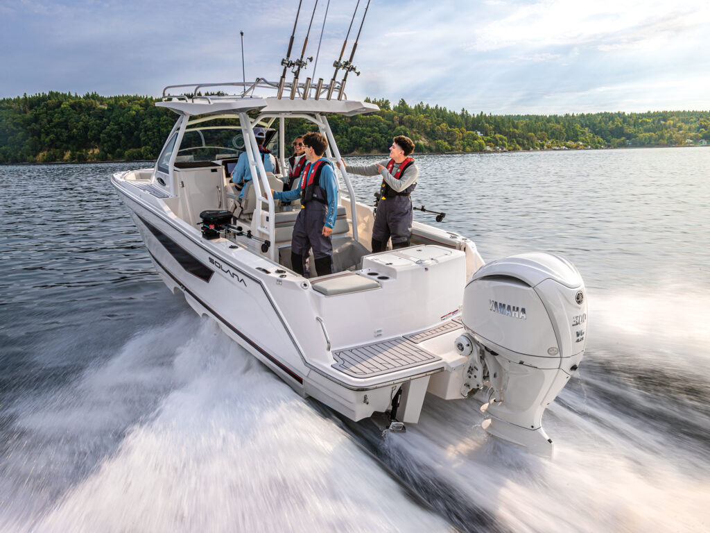 Fishing boat with Yamaha outboard