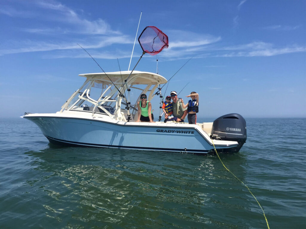 Grady-White Freedom 235 out family boating