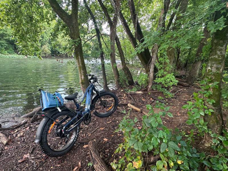 Himiway D5 2.0 e-bike ready for fishing