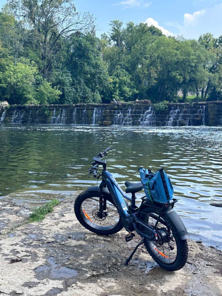 Himiway D5 2.0 e-bike near spillway